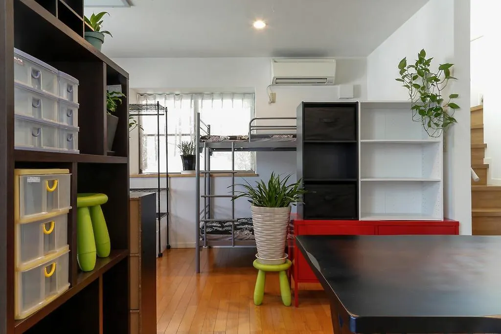 Pensionat Freedom House 2 Hotell Tokyo prefektur